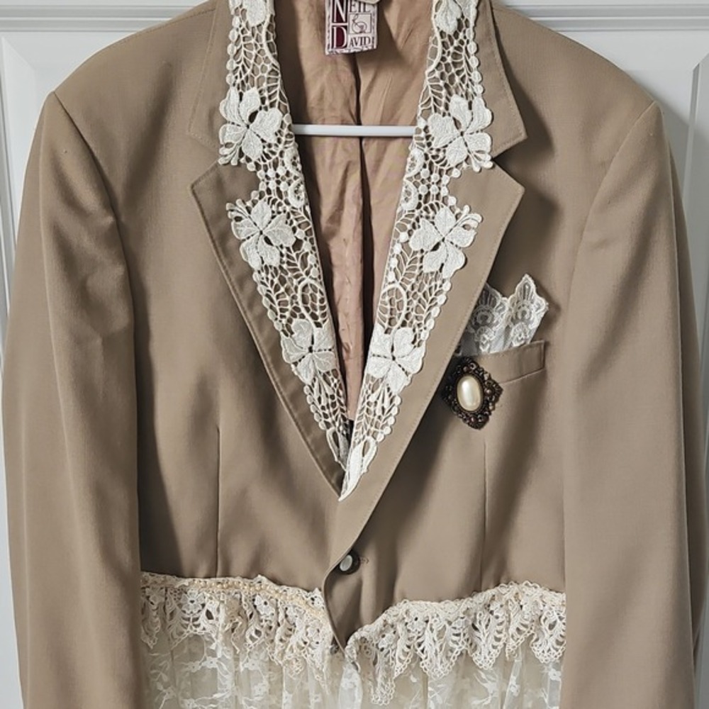 80s/90s Vintage Embellished Beige‎ Lace Blazer - Romantic Victorian Style